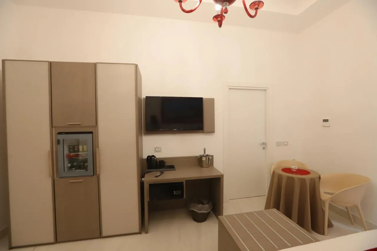 Mecla Suites Naples 3*,