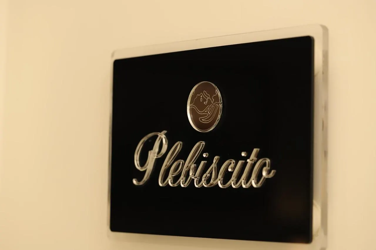 Mecla Suites Naples