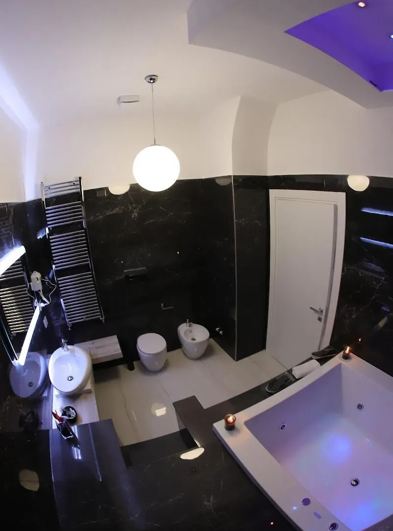 Mecla Suites Naples