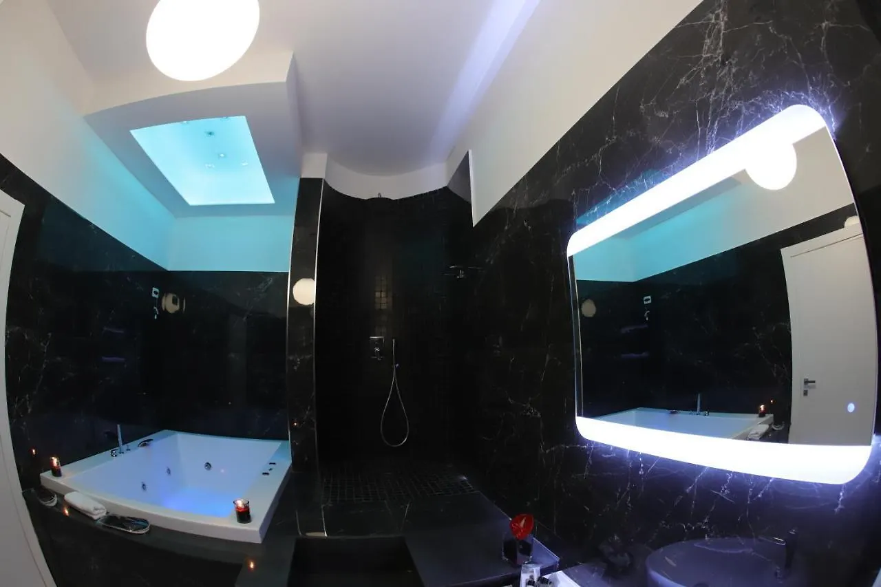 Mecla Suites Naples 3*,  Italy